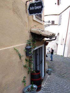2016-frascati-hilly-lane-in-town