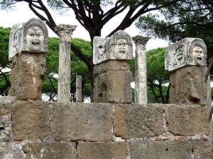 2016-ostia-antica-three-masks-best