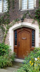 20160905-cambridge-college-door